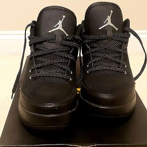 BRAND NEW JORDAN BLACK/SILVER SIZE 10